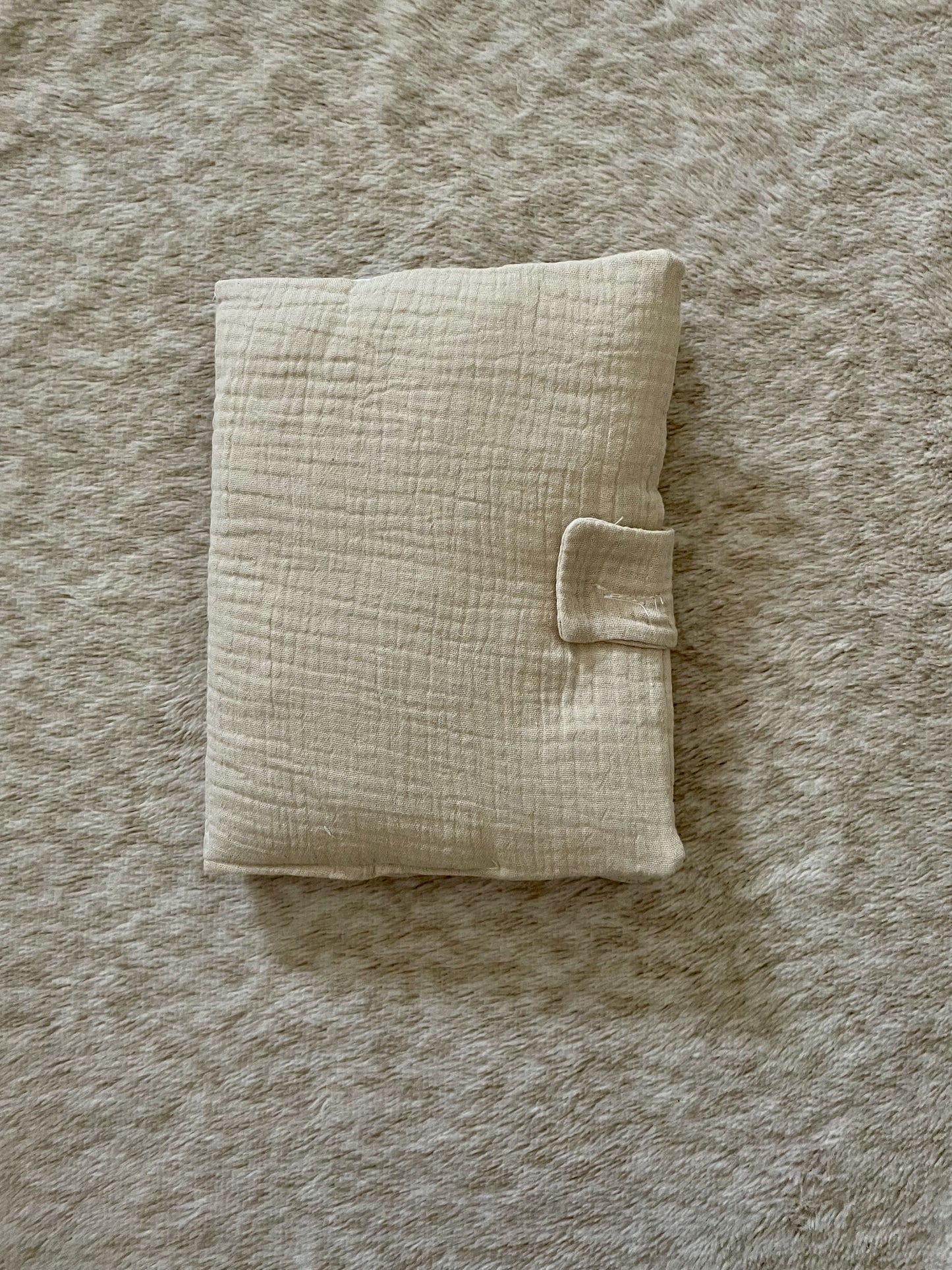 Housse de carnet de santé beige pour enfant avec le prénom