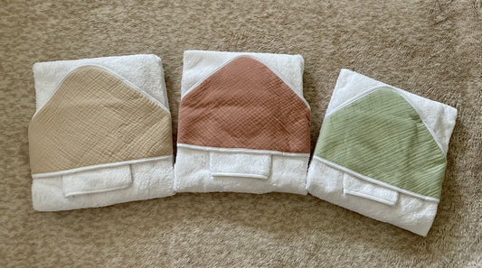Capes de bain différents coloris à personnaliser avec le prénom bébé