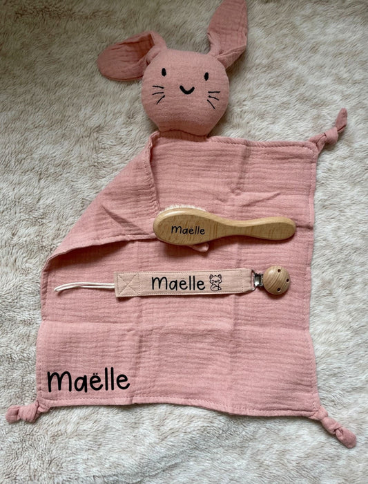 Coffret personnalisé naissance doudou brosse et attache-sucette prénom